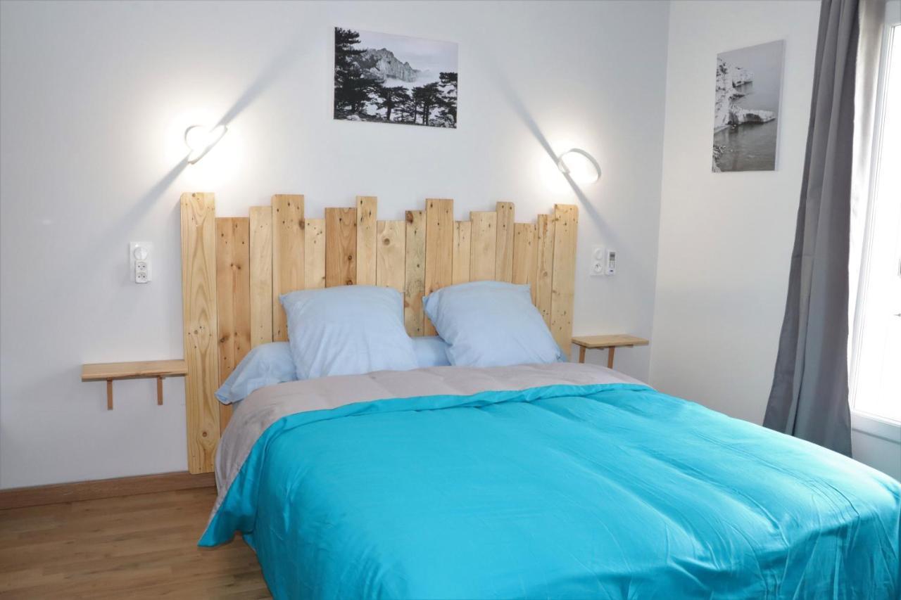 Castirla Chambre D'Hotes Mantei מראה חיצוני תמונה
